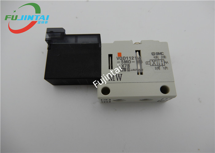 JUKI 750 760 electroválvula PV140507000 VQD1121W-5MO-C4-X8B de la manera de las partes 4 de la máquina de Juki